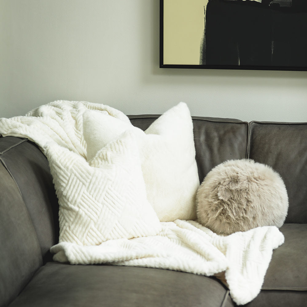 Cut Faux Fur Throw in Ecru