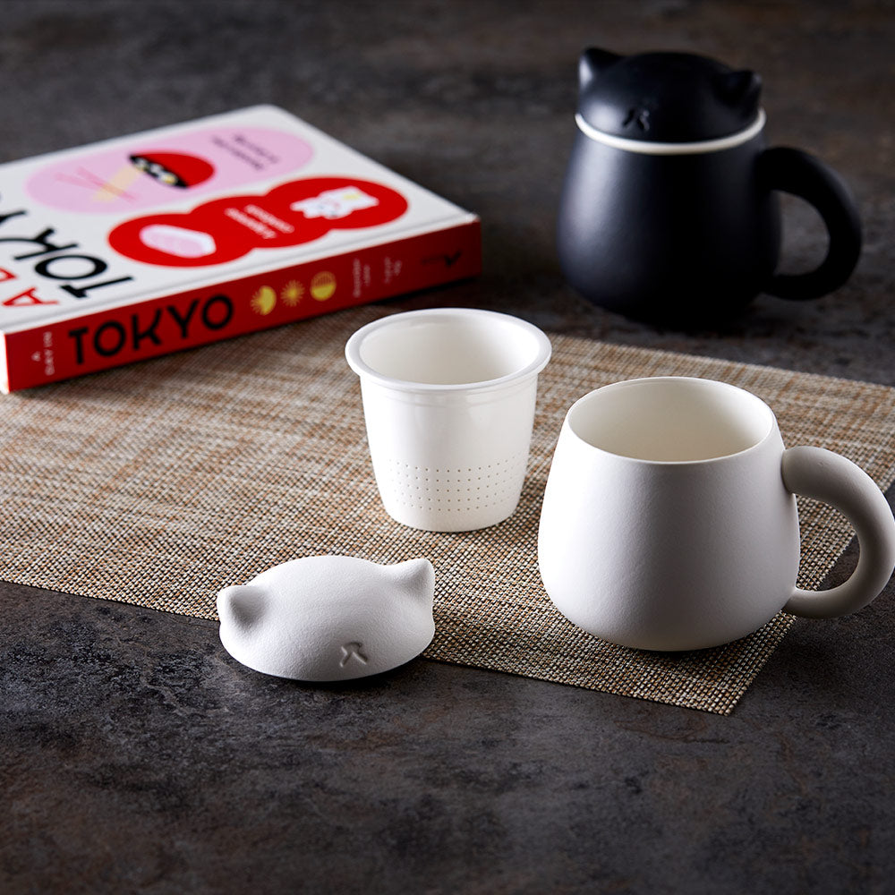 Lucky cat Mugs with Infuser and Lid in White